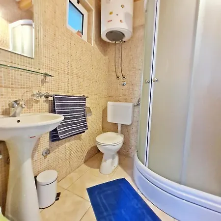 Apartment Ivana Borak Omis Exterior photo
