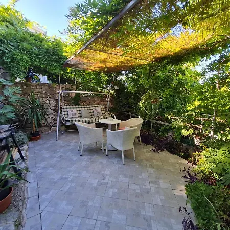 Apartment Ivana Borak Omis Exterior photo