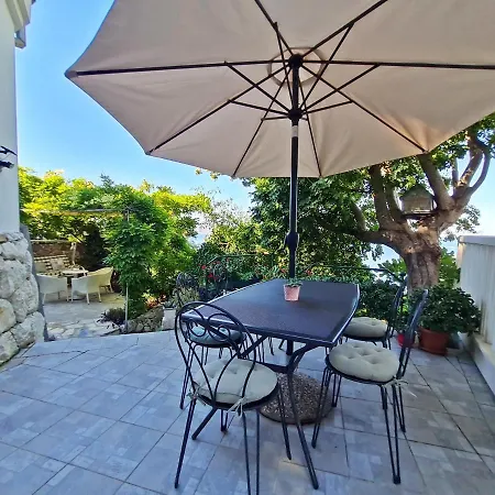 Apartment Ivana Borak Omis Exterior photo