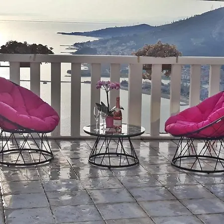 Apartment Ivana Borak Omis Exterior photo